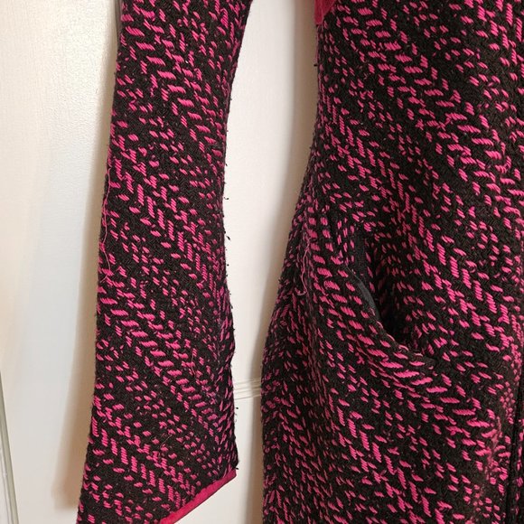 Diane von Furstenberg (DVF) Coat, Fuchsia & Black Print - Picture 4 of 11